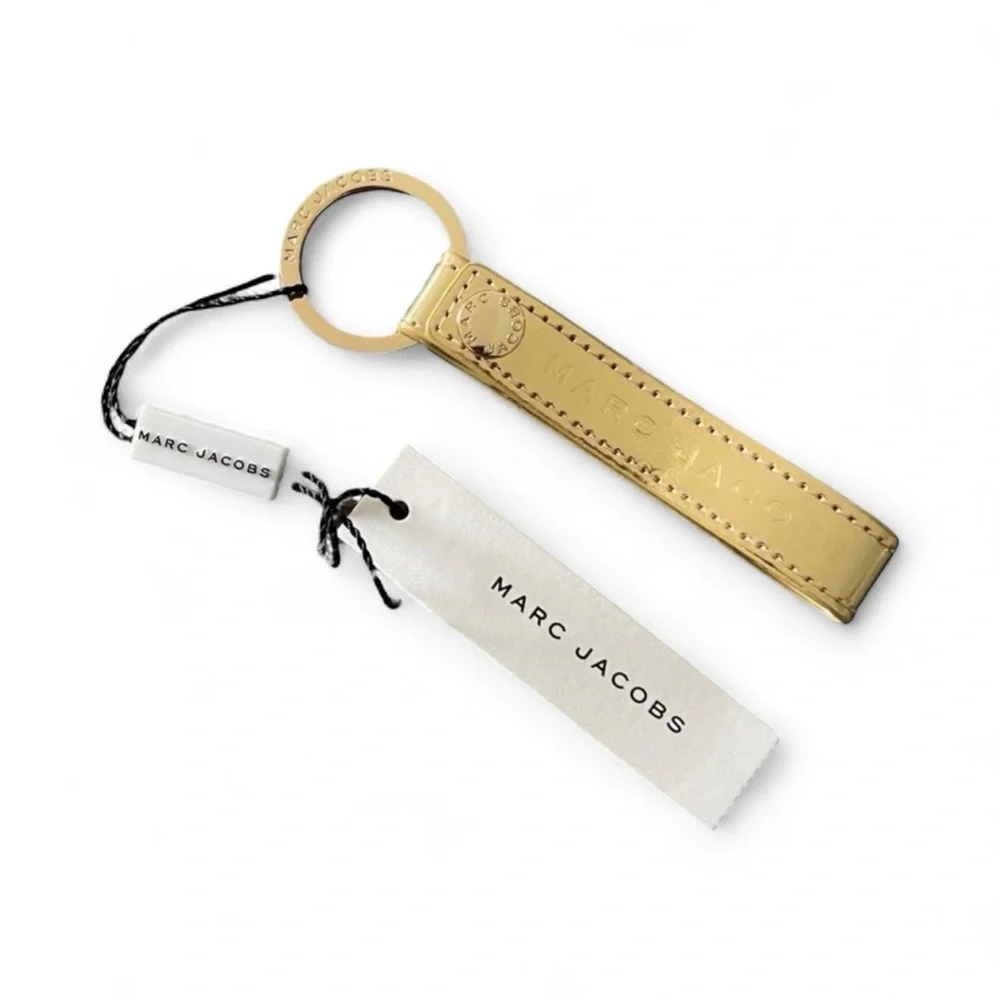 MARC JACOBS Gold Tone Loop Ring & Key Wristlet, NIP